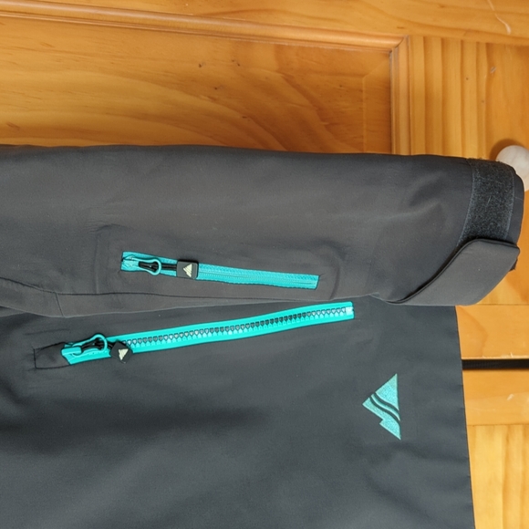 Strafe ski jacket - Picture 4 of 13